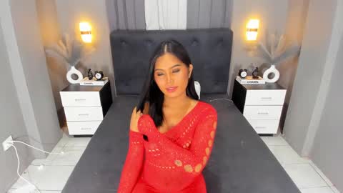 Snapshot of ella______ chatting on 12/03/24, 05:55 Ella online show from 12/03/24, 05:55