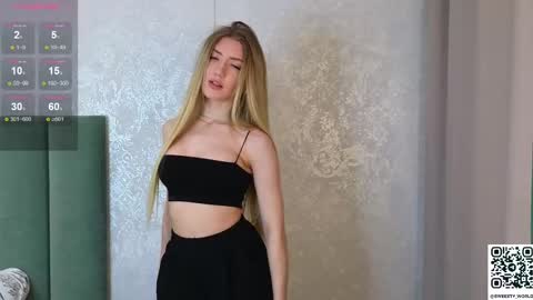 Snapshot of ella__sweety chatting on 03/06/25, 03:13 Ella online show from 03/06/25, 03:13