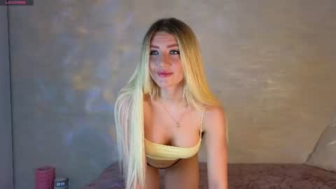 Snapshot of ella__sweety chatting on 06/27/26, 02:05 Ella online show from 06/27/26, 02:05