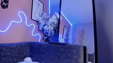 Ella online show from 11/21/25, 12:26