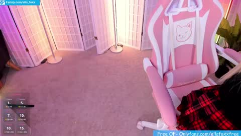 ella_foxx online show from 06/03/26, 04:04