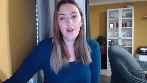 Snapshot of ella_max_live chatting on 01/21/25, 06:33 Ella Max online show from 01/21/25, 06:33