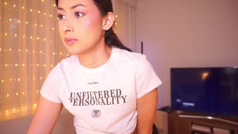 ELLA OWEN online show from 01/29/25, 01:17