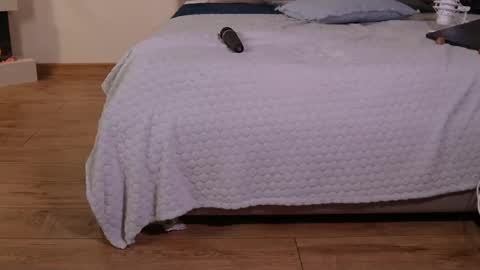 Snapshot of ella_twinkle chatting on 01/24/25, 10:30 Ella online show from 01/24/25, 10:30