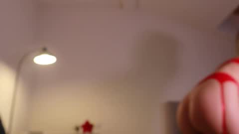 Snapshot of ella_twinkle chatting on 02/23/25, 10:31 Ella online show from 02/23/25, 10:31