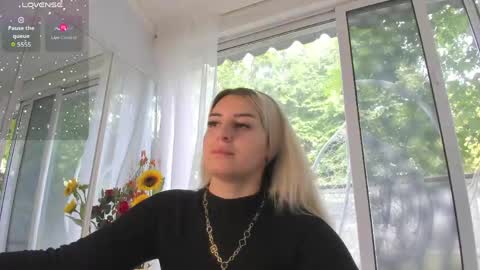 Snapshot of ella_vee chatting on 06/02/26, 06:15 ella_vee online show from 06/02/26, 06:15