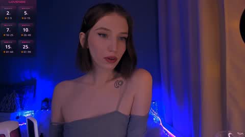 Snapshot of ellaamber chatting on 01/08/25, 01:53 ellaamber online show from 01/08/25, 01:53