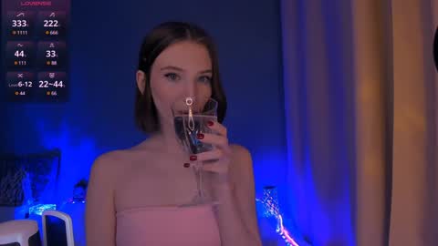 Snapshot of ellaamber chatting on 01/09/25, 10:31 ellaamber online show from 01/09/25, 10:31