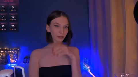 Snapshot of ellaamber chatting on 01/12/25, 02:45 ellaamber online show from 01/12/25, 02:45