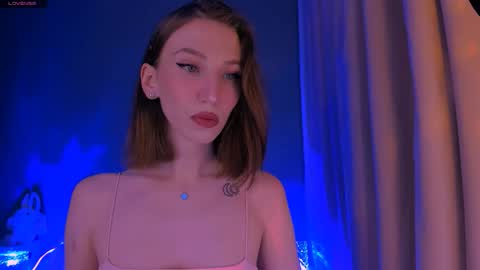 Snapshot of ellaamber chatting on 11/16/25, 12:38 ellaamber online show from 11/16/25, 12:38