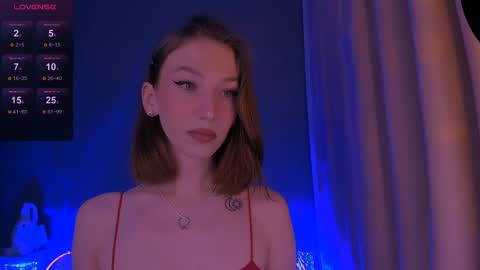 Snapshot of ellaamber chatting on 11/26/25, 01:28 ellaamber online show from 11/26/25, 01:28