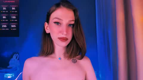 Snapshot of ellaamber chatting on 12/13/25, 10:15 ellaamber online show from 12/13/25, 10:15