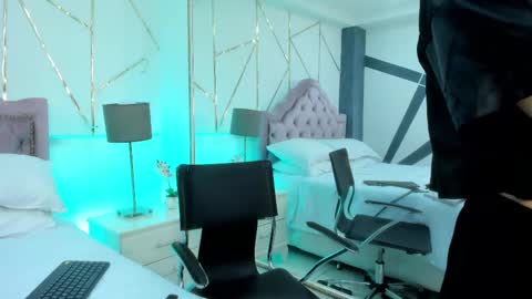 Ellaa Muller online show from 02/25/25, 06:20