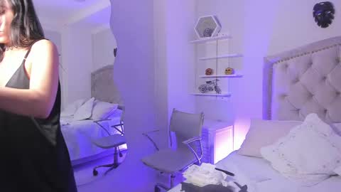 Ellaa Muller online show from 03/06/25, 08:37