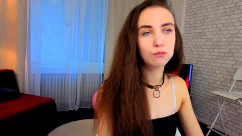 Snapshot of ellaasteele chatting on 09/18/25, 01:46 ellaasteele online show from 09/18/25, 01:46