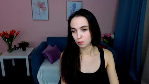 ellaasteele online show from 10/13/25, 09:15