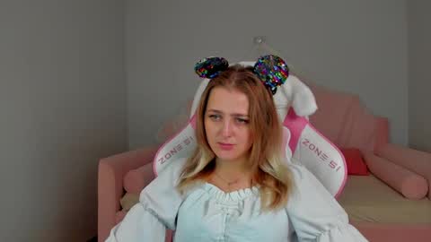 EllaBells online show from 04/09/26, 05:07