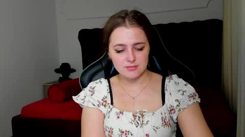 EllaBells online show from 04/10/26, 05:01