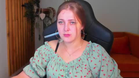 EllaBells online show from 04/20/26, 05:21