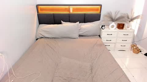 SINGLE PO online show from 02/17/26, 04:09