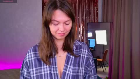 Snapshot of ellacanny chatting on 06/08/26, 03:29 ellacanny online show from 06/08/26, 03:29