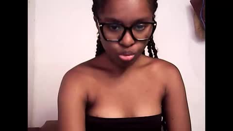 Snapshot of ellah245 chatting on 03/02/26, 10:55 ellah245 online show from 03/02/26, 10:55