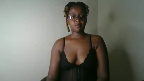 ellah-simone online show from 05/04/26, 09:05