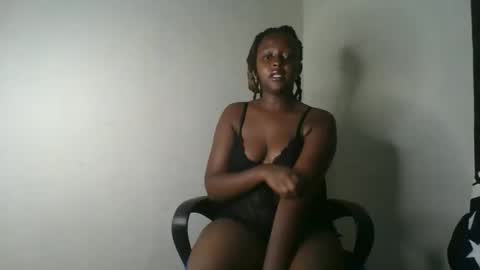 ellah-simone online show from 05/04/26, 10:17