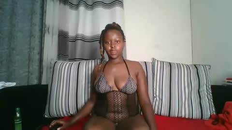 ellah-simone online show from 05/08/26, 09:42