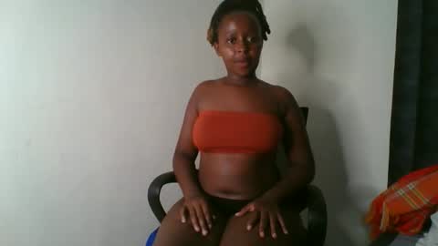 ellah-simone online show from 05/17/26, 12:08