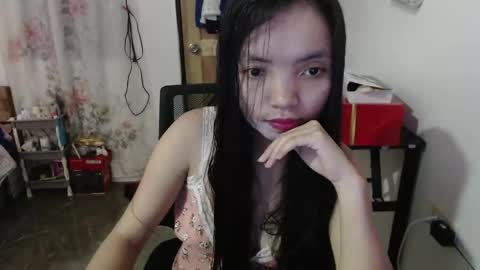 Snapshot of ellahjean chatting on 11/17/25, 10:54 Ellah online show from 11/17/25, 10:54