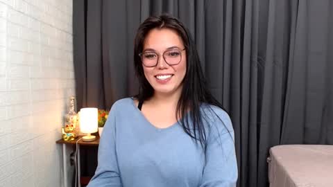 Snapshot of ellahollywood1818 chatting on 02/24/25, 09:41 CINDERELLA online show from 02/24/25, 09:41