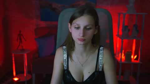 Ella online show from 02/07/25, 05:07