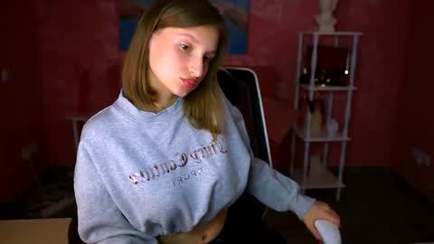 Ella online show from 03/29/26, 05:13