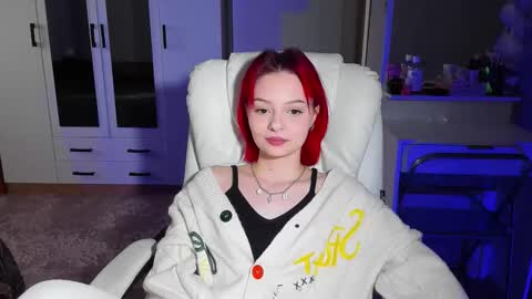 ellales online show from 10/19/25, 07:53