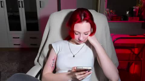Snapshot of ellales chatting on 05/10/26, 02:44 ellales online show from 05/10/26, 02:44