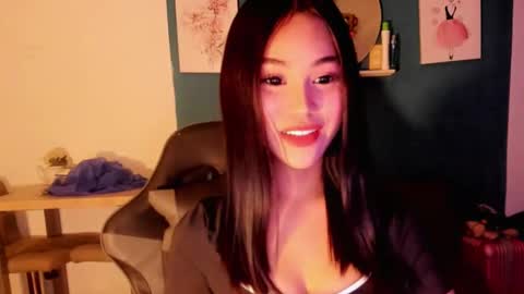 ella online show from 03/09/25, 07:15