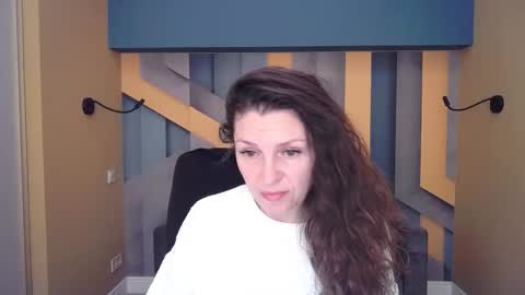 EllaLongs online show from 02/11/26, 12:32