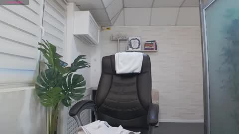            online show from 02/04/25, 01:48