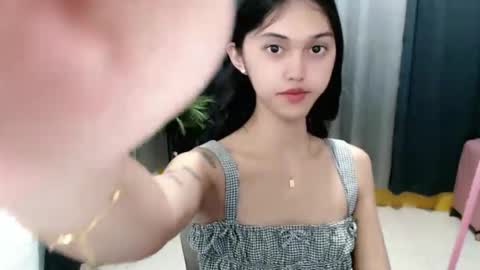 ELLA online show from 05/24/26, 02:33