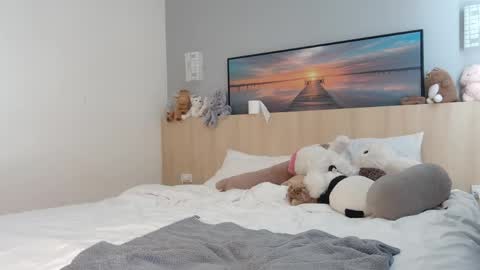 Ella Mira online show from 05/22/26, 02:19