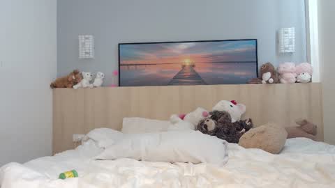 Ella Mira online show from 06/13/26, 02:09