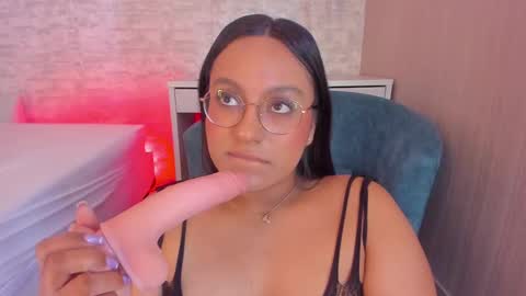 Ella online show from 02/10/25, 07:47