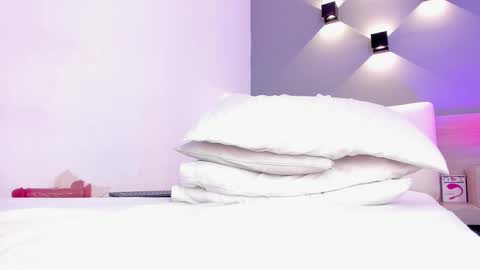 Ella online show from 02/27/25, 08:28