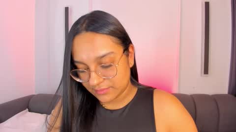 Ella online show from 11/26/25, 09:54