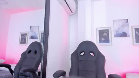 Ella online show from 01/09/26, 12:08