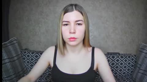 EllaNuar online show from 12/12/24, 01:21