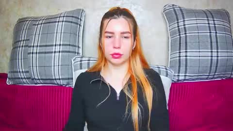 EllaNuar online show from 09/24/25, 02:48