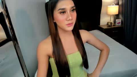 Snapshot of ellats_18 chatting on 12/09/24, 09:26 Sophia online show from 12/09/24, 09:26