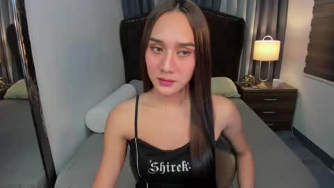 Snapshot of ellats_18 chatting on 02/11/25, 07:33 Sophia online show from 02/11/25, 07:33